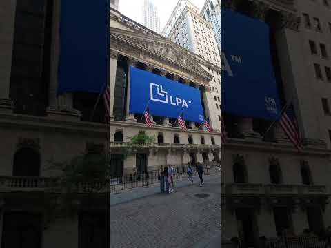 &quot;Exploring the Heart of Global Finance: Inside the New York Stock Exchange (NYSE)&quot;