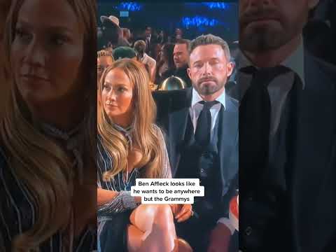 Ben DID NOT want to be at The Grammy&#039;s #shorts #benaffleck #jlo #jenniferlopez #benifer #grammys